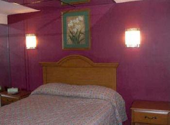 Relax Inn North Babylon Exterior foto